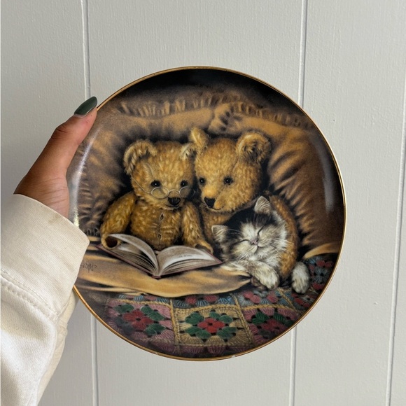 Vintage Decorative Plate with Teddy Bears and Cat - Picture 1 of 4